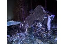 Человек погиб при столкновении трех автомобилей в Захаровском районе