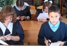 В школах Захаровского округа провели акции в память о жертвах теракта в Беслане