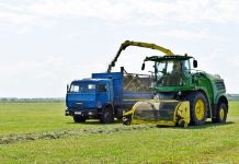Агропредприятия Захаровского округа завершают уборку зерновых