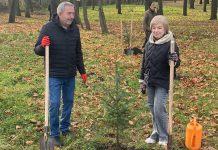 В Захаровском округе посадили молодые деревья